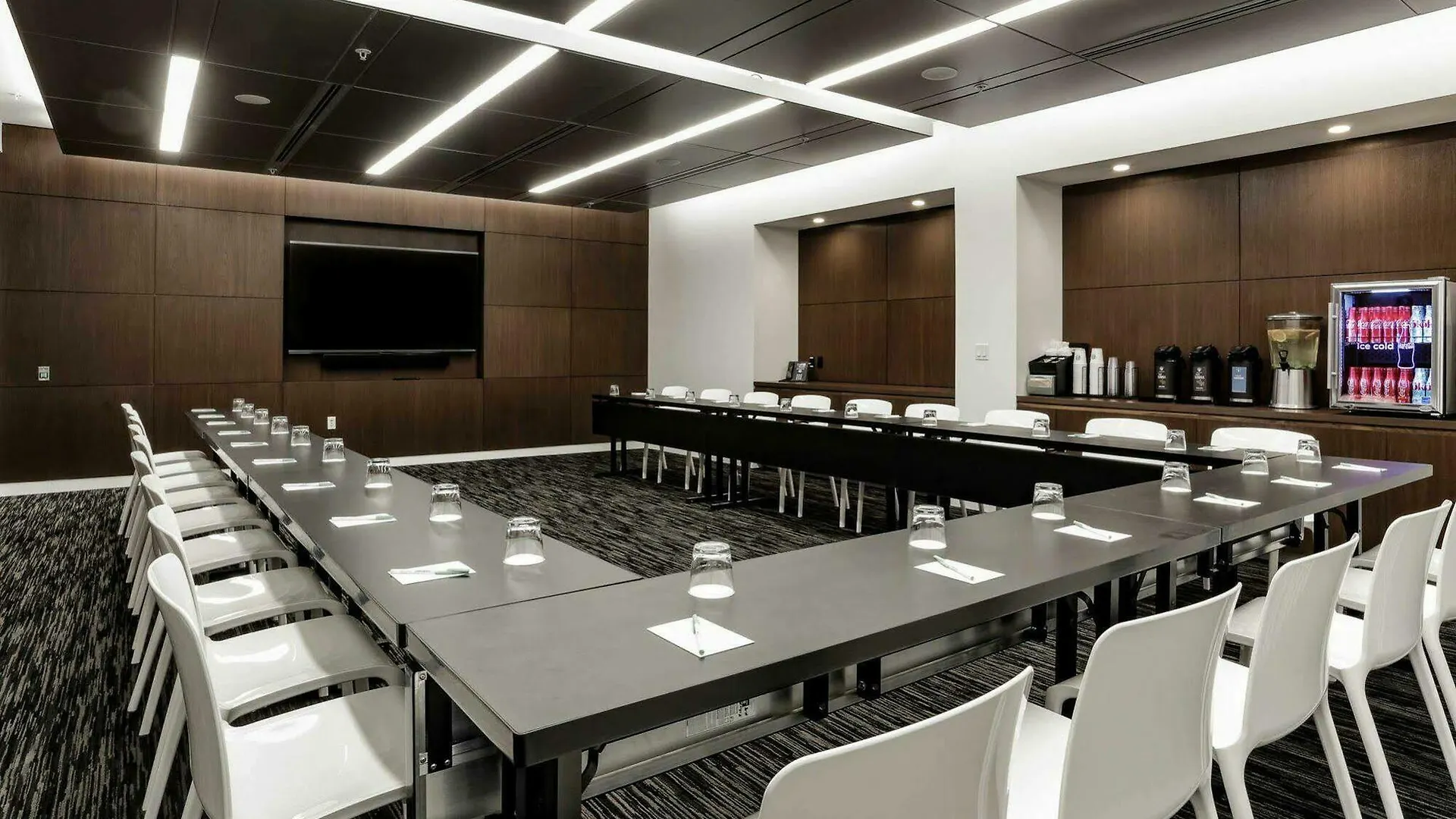 Courtyard By Marriott Long Island City/New York Manhattan View Hotel
